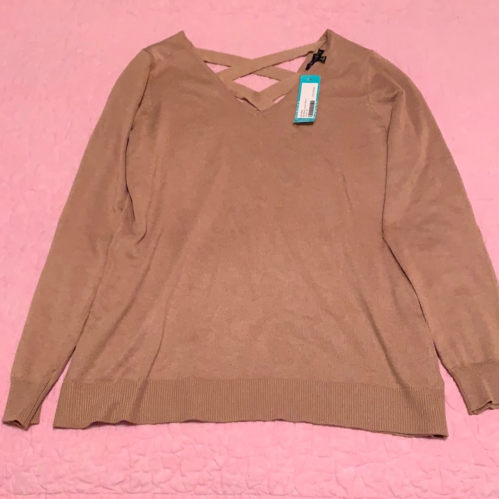 Love Ellie Mia Back Pullover